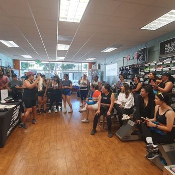 FLEET FEET - Updated June 2025 - 81 Photos & 320 Reviews - 1516 W