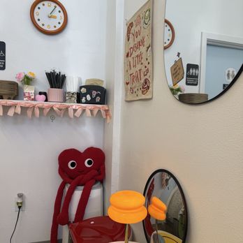 Joie COFFEE - Corner decor - Coffee & Tea Near Me - Seattle, Washington Joie COFFEE - Corner decor - Coffee & Tea Near Me - Seattle, Washington
