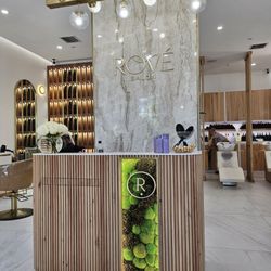 Rové Salon