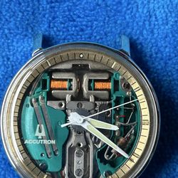 Dons Trade Watch Shop - After refurbishing