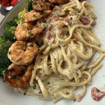 Tribute Eatery & Bar - Lemon pepper shrimp pasta! Meh - Bars Near Me - Coralville, Iowa