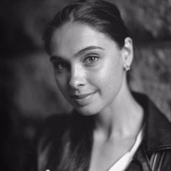 Michael Schley Photography - Natural light portrait.