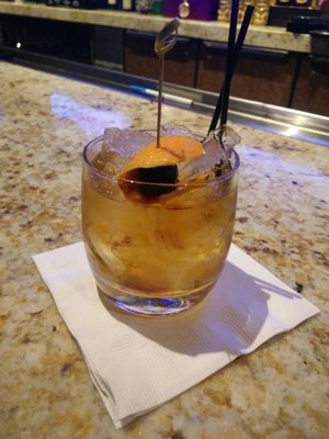 Center Bar by null