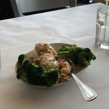 China Cafe - Walnut Shrimp w/ non-seasoned Broccoli - Chinese Near Me - Novi, Michigan