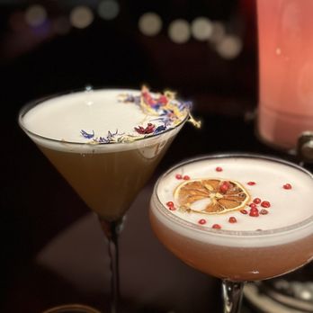 Bloom's - Cocktail Bars Near Me - Baltimore, Maryland