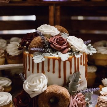 Delish Cakes - Desserts Near Me - Bloomingdale, Illinois Delish Cakes - Desserts Near Me - Bloomingdale, Illinois