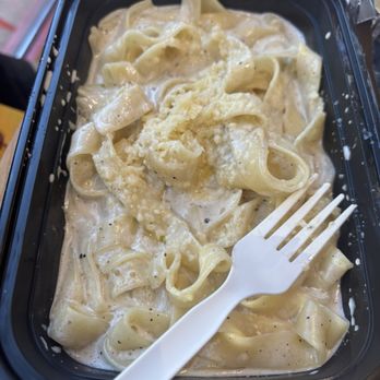 Psta - Palermo (Creamy Alfredo)-Fettucine - Italian Near Me - Brooklyn, New York