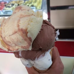 Nori's Eiscafe - Yammmmmi