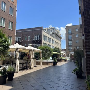 Andaz Savannah - Hyatt - Pool Bar - Hotels Near Me - Savannah, Georgia Andaz Savannah - Hyatt - Pool Bar - Hotels Near Me - Savannah, Georgia