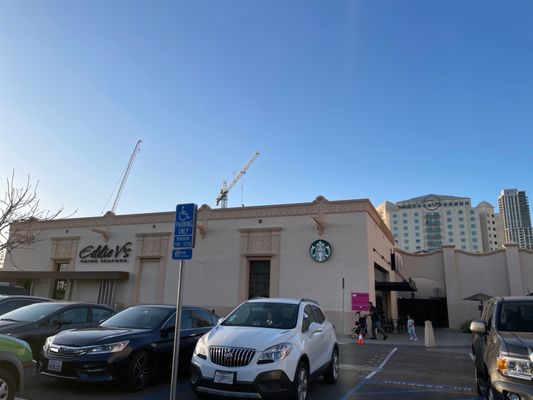 The Headquarters at Seaport by null