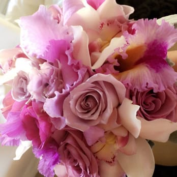 2 Friends Events - Bridesmaid bouquet by Chrystal - Wedding Planning Near Me