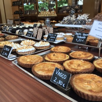 Pastelería Oiartzun - Bakeries Near Me - Donostia / San Sebastián, SS
