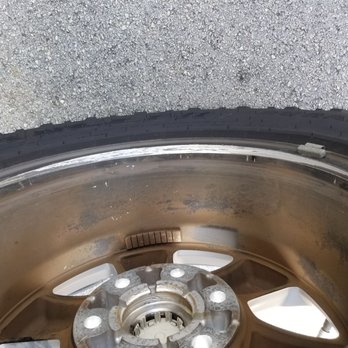 Discount Tire Choice - Damage to the inside of my rim cause they didnt put on all the lug nuts an 2 of the 3 that were on were loose! - Tires Near Me - Coconut Creek, Florida