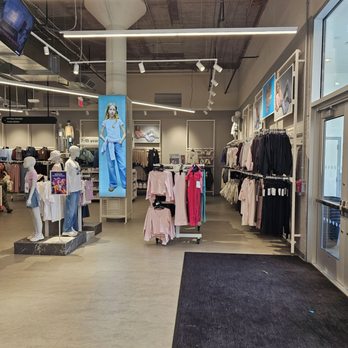 Primark - Entrance from the parking lot - kids section - Women's Clothing Near Me - Indianapolis, Indiana Primark - Entrance from the parking lot - kids section - Women's Clothing Near Me - Indianapolis, Indiana