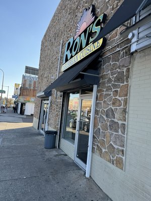 Ron's Caribbean Cafe by null