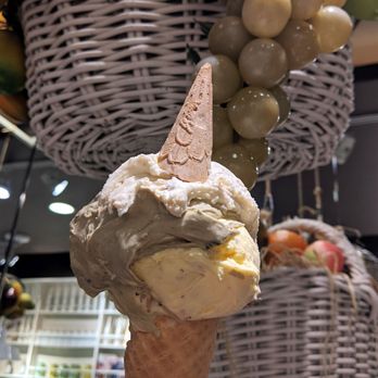 Casa Infante - Casa Infante Via Toledo 258 01/16/2020: Pastiera, Pistachio, Nougat - Ice Cream & Frozen Yogurt Near Me - Naples, NA