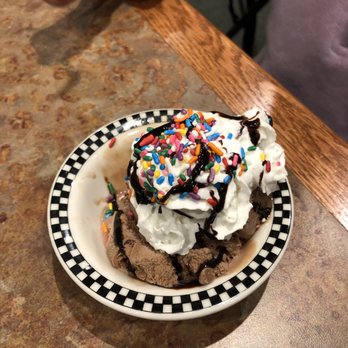 Black Bear Diner Humble - Complimentary ice cream for kids - Diners Near Me - Humble, Texas