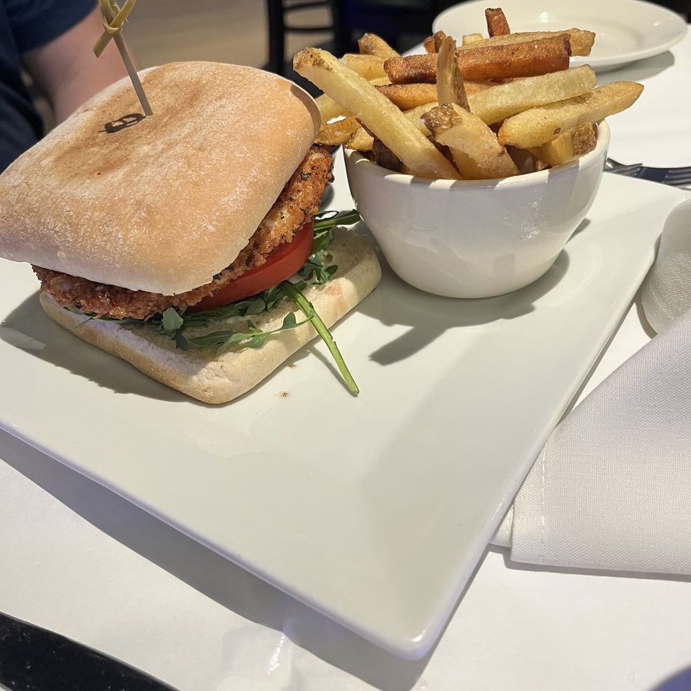 Aqua North Naples - Lemon pepper chicken sandwich - Salad Near Me - Naples, Florida Aqua North Naples - Lemon pepper chicken sandwich - Salad Near Me - Naples, Florida