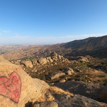 Hummingbird Trail - Hiking Near Me - Simi Valley, California
