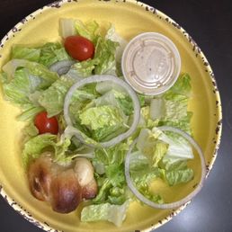 This is a nice FRESH side salad. Comes free with a lot of entrees. This is a nice FRESH side salad. Comes free with a lot of entrees.