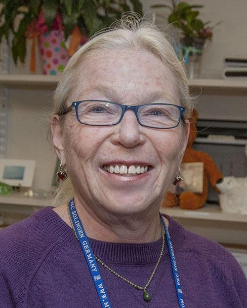 CAROLYN S GOLDSTEIN, MD Pediatricians 140 High St, Springfield, MA