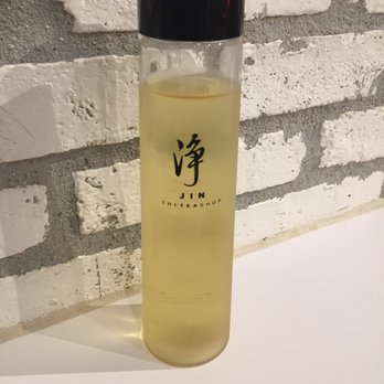 Jin Tea Shop - Two sips into their cold brew organic oolong tea ($6) - Tea Rooms Near Me - Pasadena, California