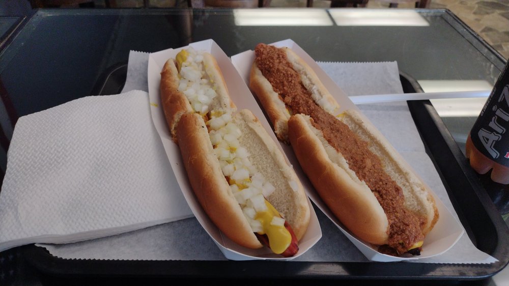 Torony's Giant Hot Dog Logo