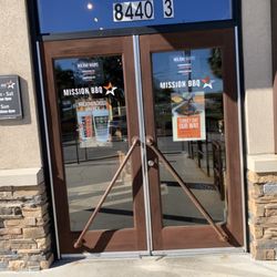 Mission BBQ - Entryway--off of Youngerman Circle.