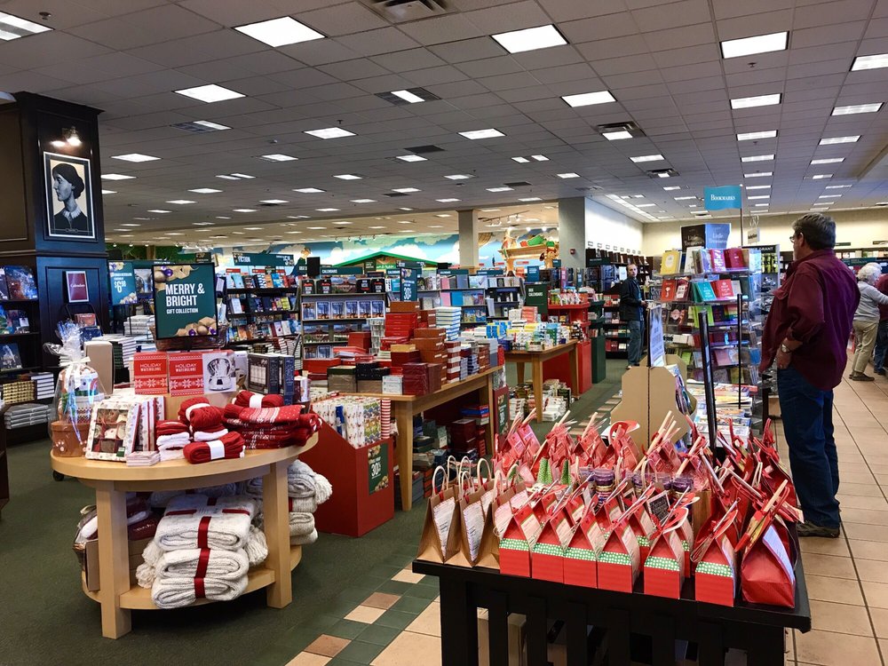 BARNES & NOBLE BOOKSELLERS 31 Photos & 50 Reviews Bookstores