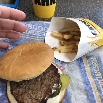 Carl's Jr - 3rd one ~ Perfect hot, and fresh burger!!!!!!! Delicious!!!! - Burgers Near Me - Grand Junction, Colorado