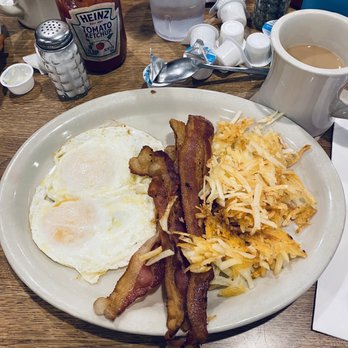 Poor Richard's Cafe - Two over easy Plano Eggs w bacon and hash browns - Breakfast & Brunch Near Me - Plano, Texas Poor Richard's Cafe - Two over easy Plano Eggs w bacon and hash browns - Breakfast & Brunch Near Me - Plano, Texas