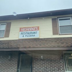 Vesuvio Pizzeria - The sign!!!