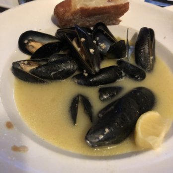 Rendezvous  - Mussels in delicious buttery sauce. Could drink it. - Seafood Near Me - Fort Lauderdale, Florida