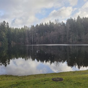 Bradley Lake Park - Parks Near Me - Puyallup, Washington