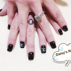 Daisy's Nails
