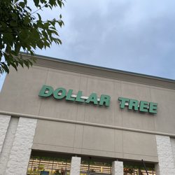 Dollar Tree - Exterior!