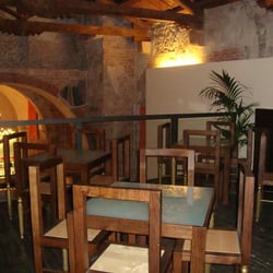 L'Église cocktail Pub