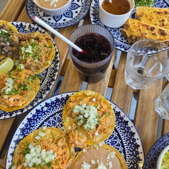 La Querida - Mexican Near Me - Burnaby, British Columbia