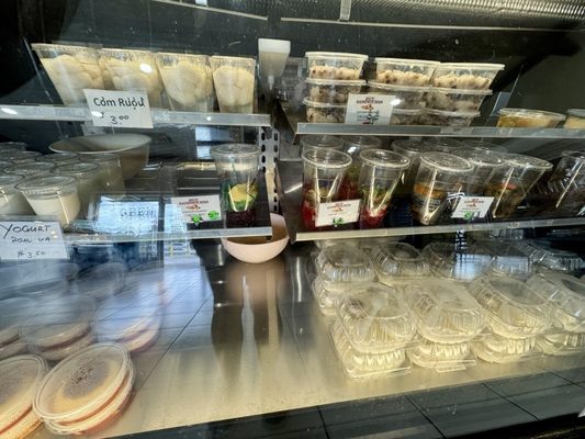 Huy's Sandwiches by null