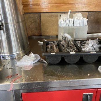 Cook Out - Nasty drink station - the rest of the dining area was equally as bad. - Fast Food Near Me - Charlotte, North Carolina