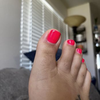 Fan Nails & Spa - Possible toe infection due to incorrect practices! - Nail Salons Near Me - Davis, California
