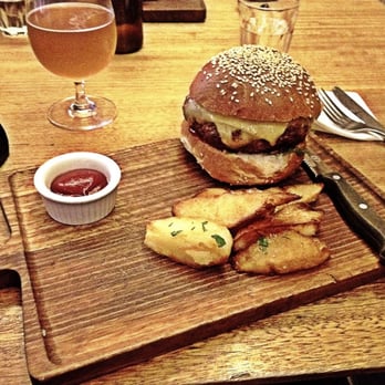 The Commons Local Eating House - Bars Near Me - Darlinghurst, NSW