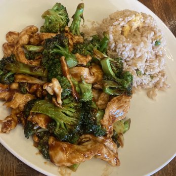 Red Bowl Asian Bistro - Chicken with Broccoli Chicken - Asian Fusion Near Me - Cary, North Carolina Red Bowl Asian Bistro - Chicken with Broccoli Chicken - Asian Fusion Near Me - Cary, North Carolina