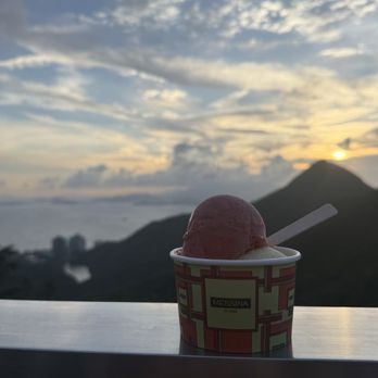 太平山頂 - ice cream - Landmarks & Historical Buildings Near Me - Hong Kong, HK