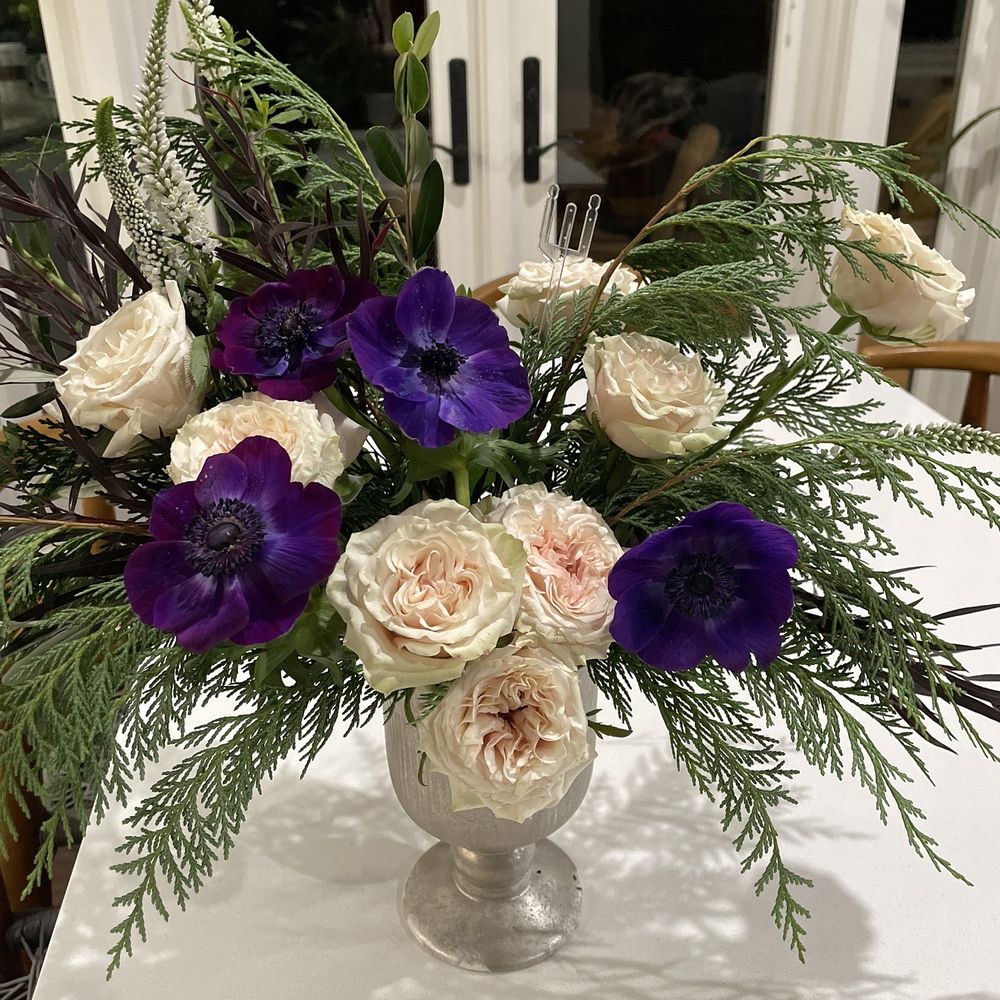 Ivory Florist weddings & Events - Irvine Florist - Tender Heart arrangement - Florists Near Me - Irvine, California Ivory Florist weddings & Events - Irvine Florist - Tender Heart arrangement - Florists Near Me - Irvine, California