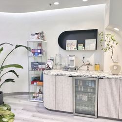 Artist Star Aesthetic Medicine - Coffee Bar