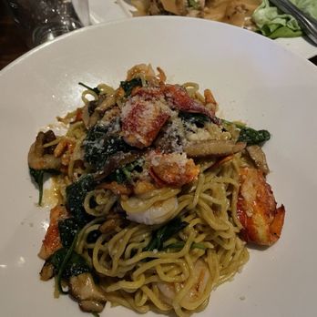 Yard House - Lobster Garlic Noodles... AMAZING!!!! - New American Near Me - Irvine, California Yard House - Lobster Garlic Noodles... AMAZING!!!! - New American Near Me - Irvine, California