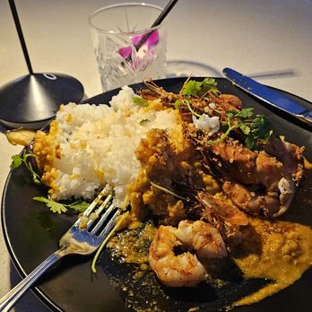 Deck. - Prawns with curry - Hawaiian Near Me - Honolulu, Hawaii Deck. - Prawns with curry - Hawaiian Near Me - Honolulu, Hawaii