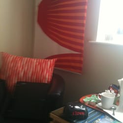 Studio 101 - Single room, bright and comfy.