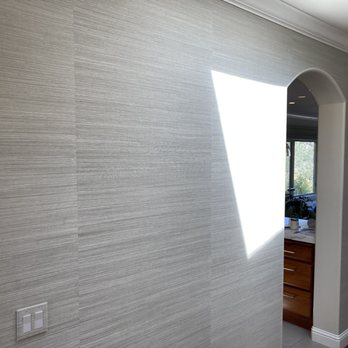 JC Coverings - The wallpaper makes a great first impression in the entryway. - Wallpapering Near Me JC Coverings - The wallpaper makes a great first impression in the entryway. - Wallpapering Near Me